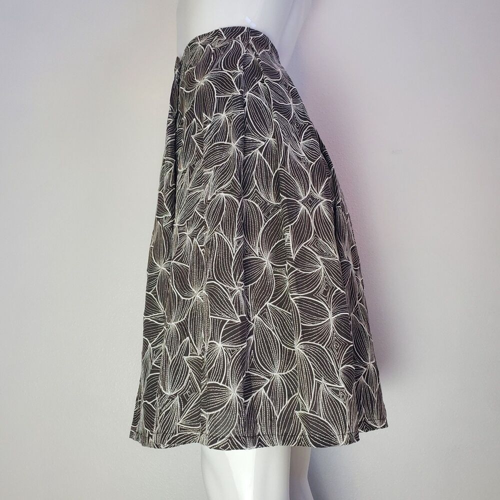 Club Monaco Brown Embroidered Pleated Skirt